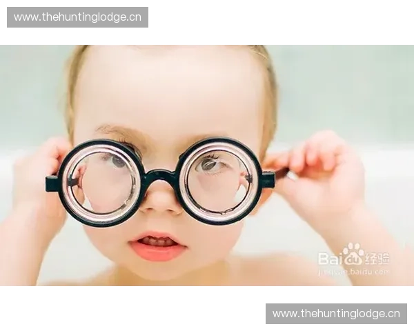 运动护目镜的选择与使用指南 如何保护眼睛避免运动伤害